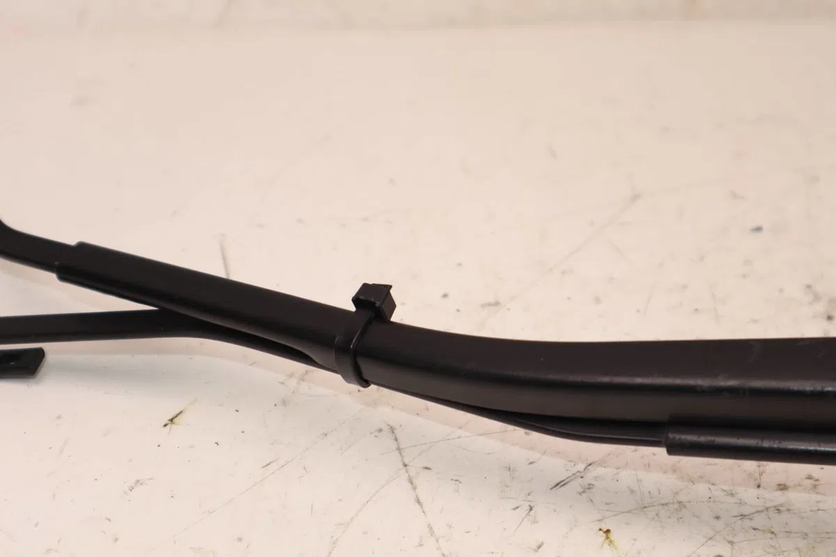 Bras essuie-glace avant Suzuki VITARA (LY) 1.4 t allgrip (apk 414) (2015) occasion