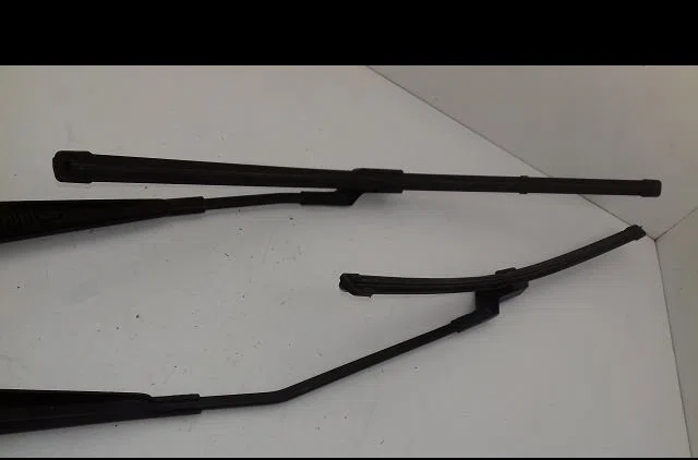 Bras essuie-glace avant Volkswagen EOS (1F7, 1F8) 2.0 tdi (2006-2008) occasion