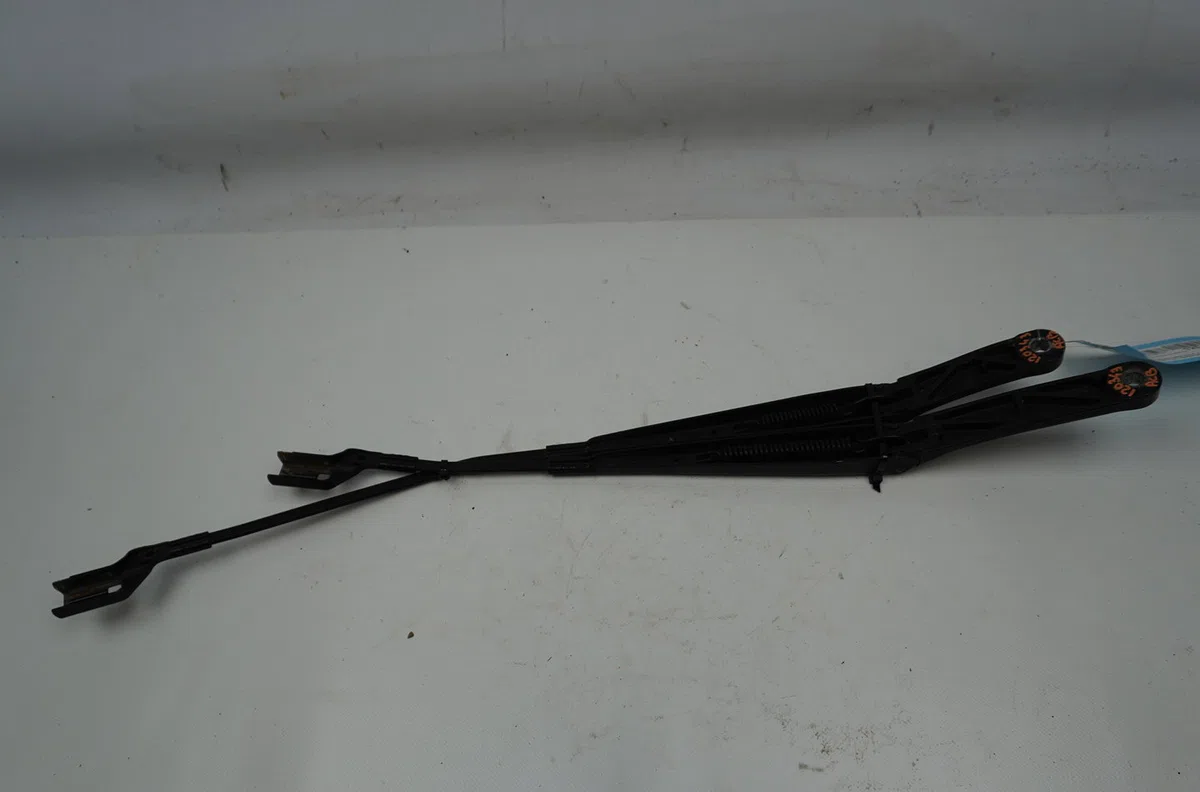 Bras essuie-glace avant Volkswagen GOLF V (1K1) 1.9 tdi (2003-2008) occasion