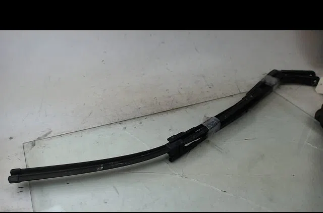 Bras essuie-glace avant Volkswagen TOURAN (1T1, 1T2) 1.9 tdi (2003-2004) 5 portes occasion