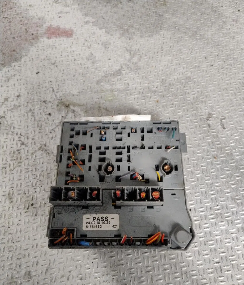 Bsm (boitier servitude moteur) CITROEN NEMO  NEMO occasion — photo 3