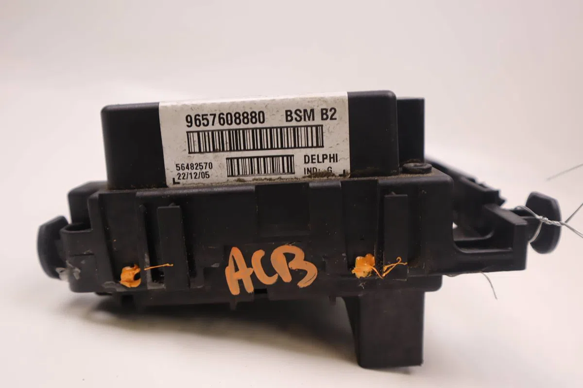 Bsm (boitier servitude moteur) PEUGEOT 206  1.4 HDI 70ch occasion — photo 4