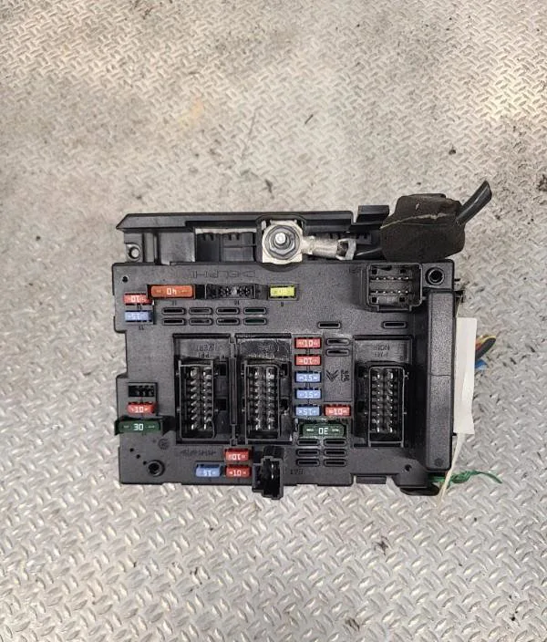 Bsm (boitier servitude moteur) Peugeot 206 3-5 portes (2A-C) 1.4 i (1998-2012) 3 portes occasion
