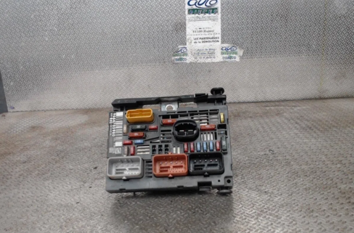 Bsm (boitier servitude moteur) Peugeot 407 (6D_) 2.0 hdi 135 (6drhrh, 6drhre, 6drhrg, 6drhrj) (2004-2010) 4 portes occas