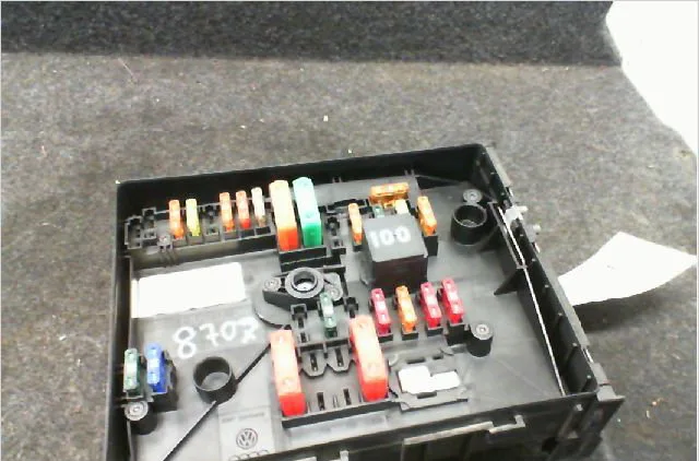 Bsm (boitier servitude moteur) Volkswagen GOLF VI (5K1) 1.6 tdi (2009-2012) 5 portes occasion