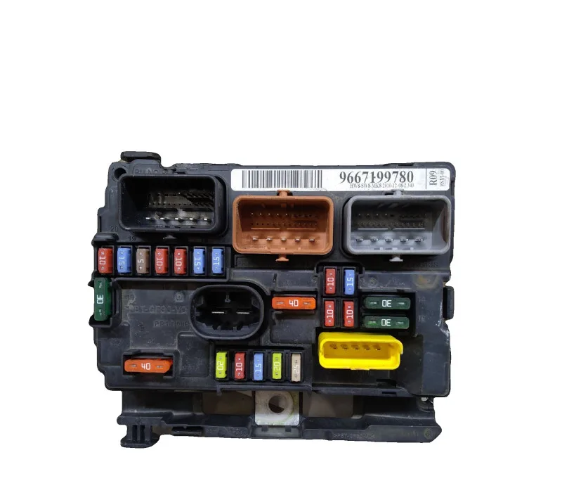 BSM / USM (BOITIER/UNITE SERVITUDE MOTEUR) CITROEN C3 PICASSO I 0000654588