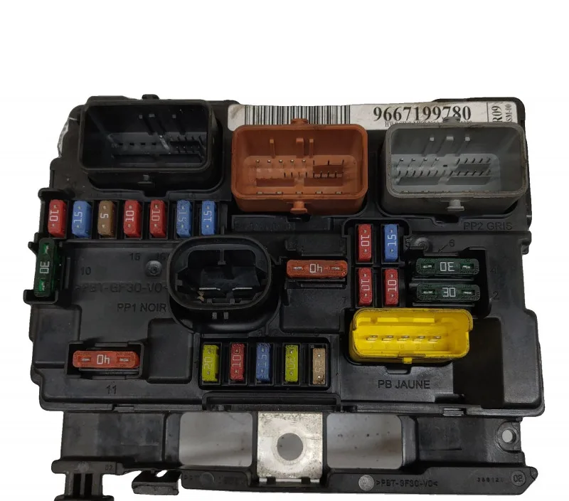 BSM / USM (BOITIER/UNITE SERVITUDE MOTEUR) PEUGEOT 207 9667199780