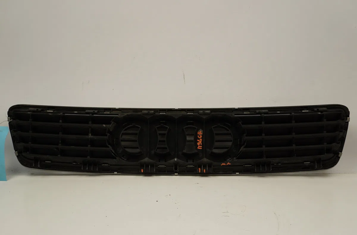 Calandre Audi A4 B5 (8D2) 1.9 tdi (1995-2000) occasion — photo 3