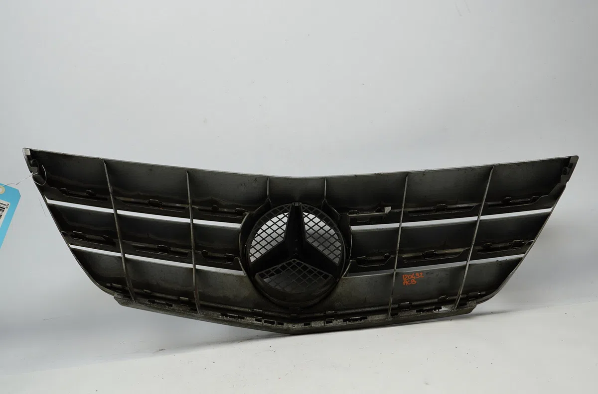 Calandre Mercedes-benz CLASSE B Sports Tourer (W245) B 180 cdi (245.207) (2005-2011) 5 portes occasion — photo 3