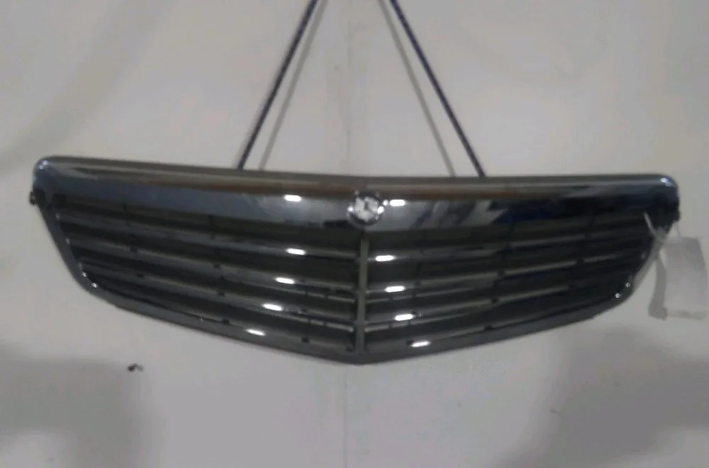 Calandre Mercedes-benz CLASSE C (W204) C 220 cdi (204.008) (2007-2008) 4 portes occasion