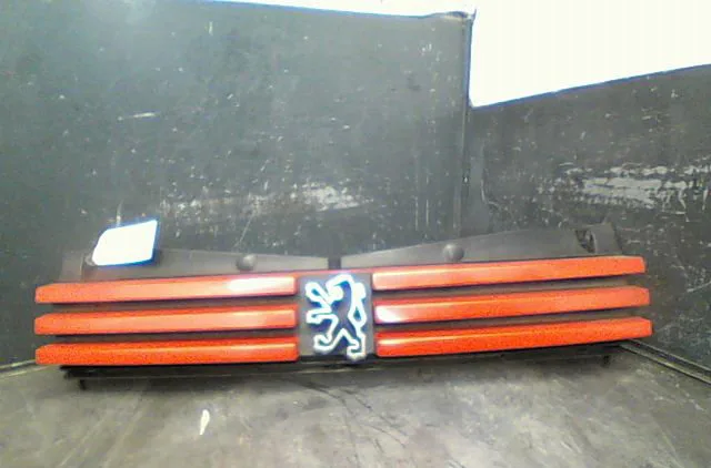 Calandre Peugeot 205 II (20A-C) 1.1 (1987-1992) occasion