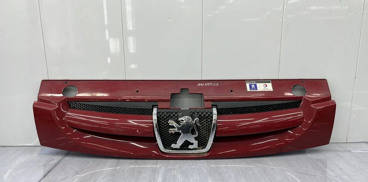 Calandre PEUGEOT PARTNER 1 PHASE 2 occasion — photo 3