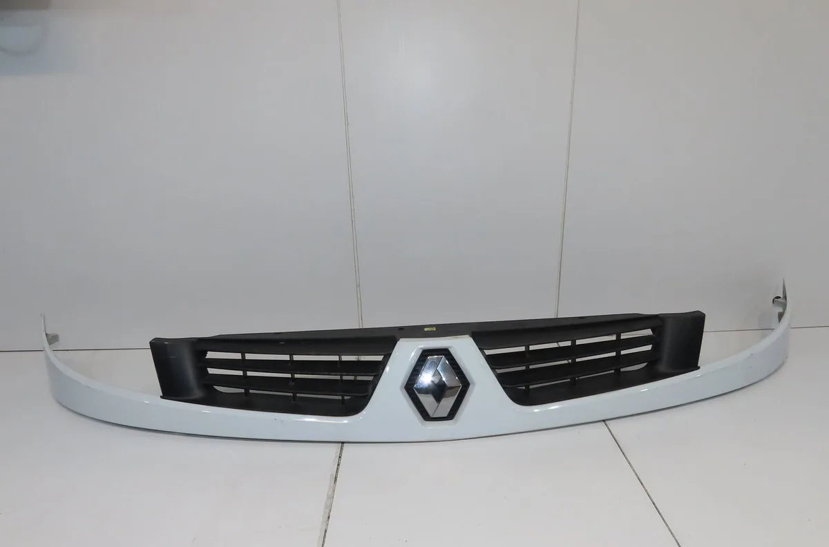 Calandre Renault KANGOO Express (FC0-1_) 1.2 16v (fc05, fc0w, fc1d, fc1p, fc1k, fc0t) (2001) occasion