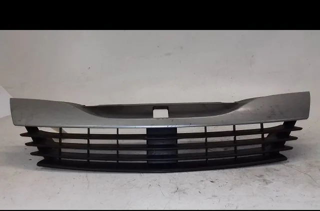 Calandre Renault LAGUNA II (BG0-1_) 1.8 16v (bg04, bg0b, bg0c, bg0v) (2001-2005) occasion