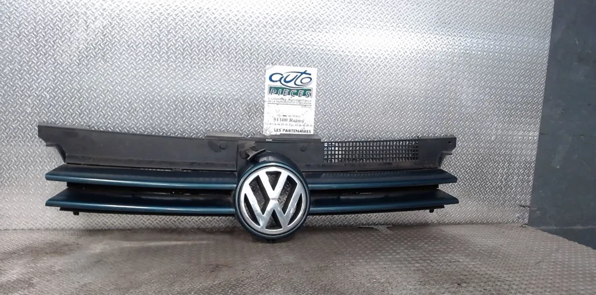 Calandre Volkswagen GOLF IV (1J1) 1.6 16v (2000-2005) occasion