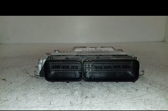 Calculateur moteur Audi A3 Sportback (8PA) 1.9 tdi (2004-2010) occasion — photo 2