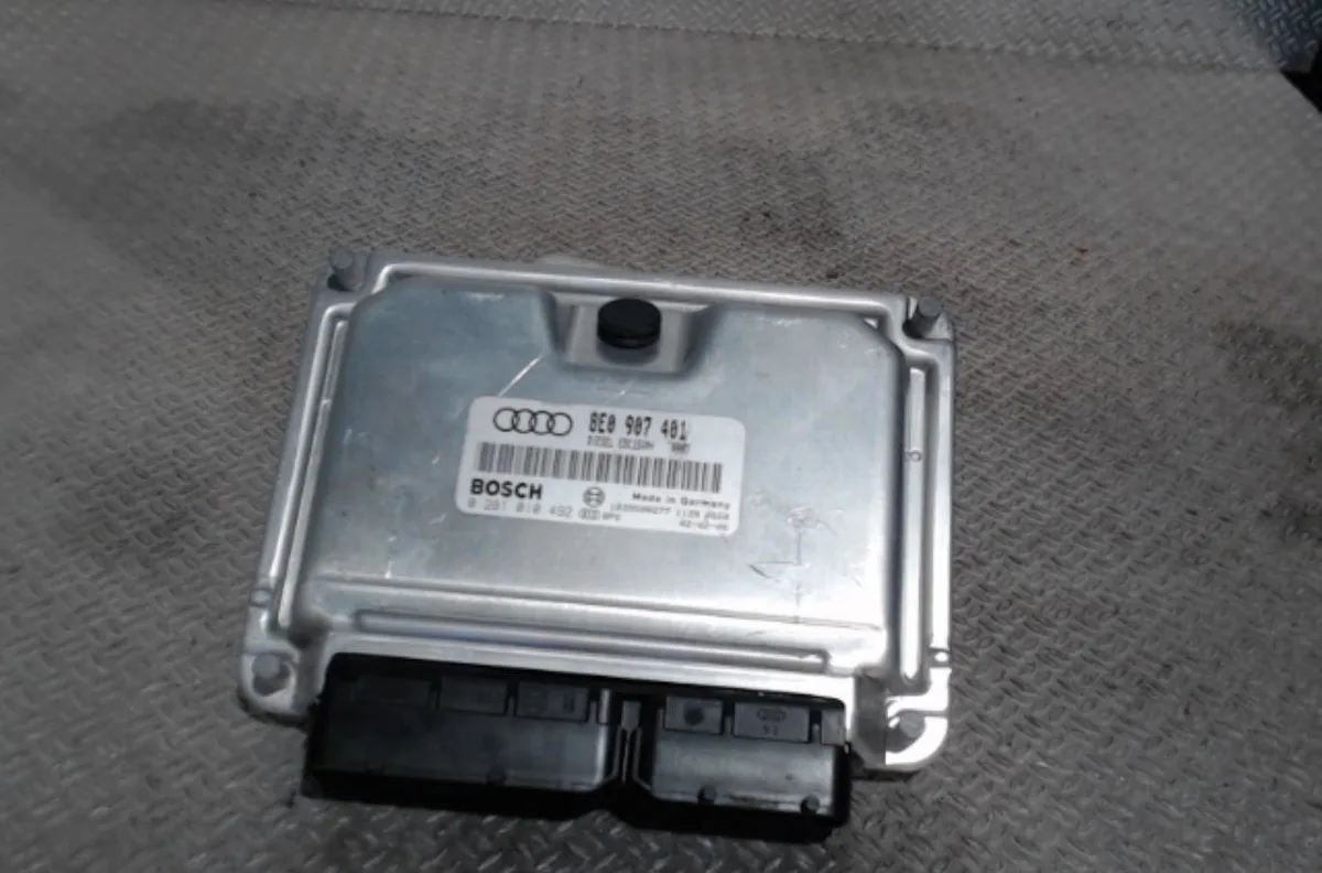 Calculateur moteur Audi A4 B6 (8E2) 2.5 tdi (2001-2002) occasion