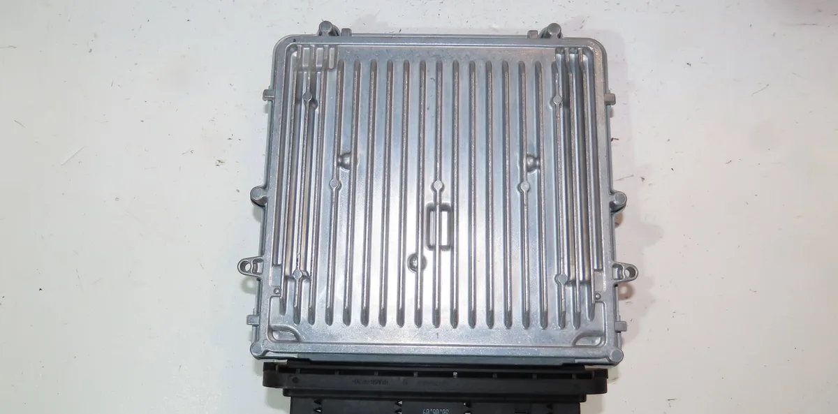 Calculateur moteur Bmw 3 (E90) 330 d (2005-2008) occasion