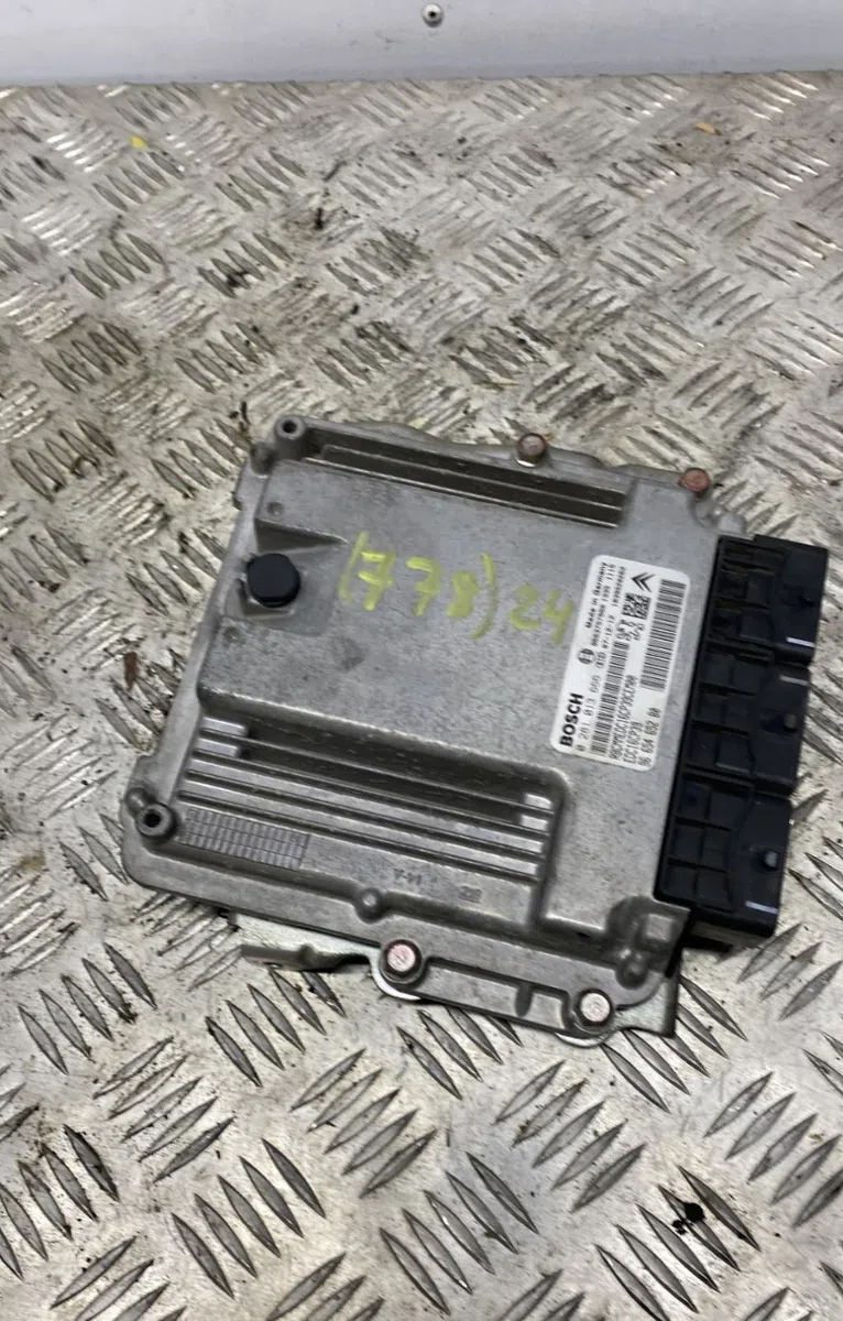Calculateur moteur CITROEN C-CROSSER occasion — photo 2