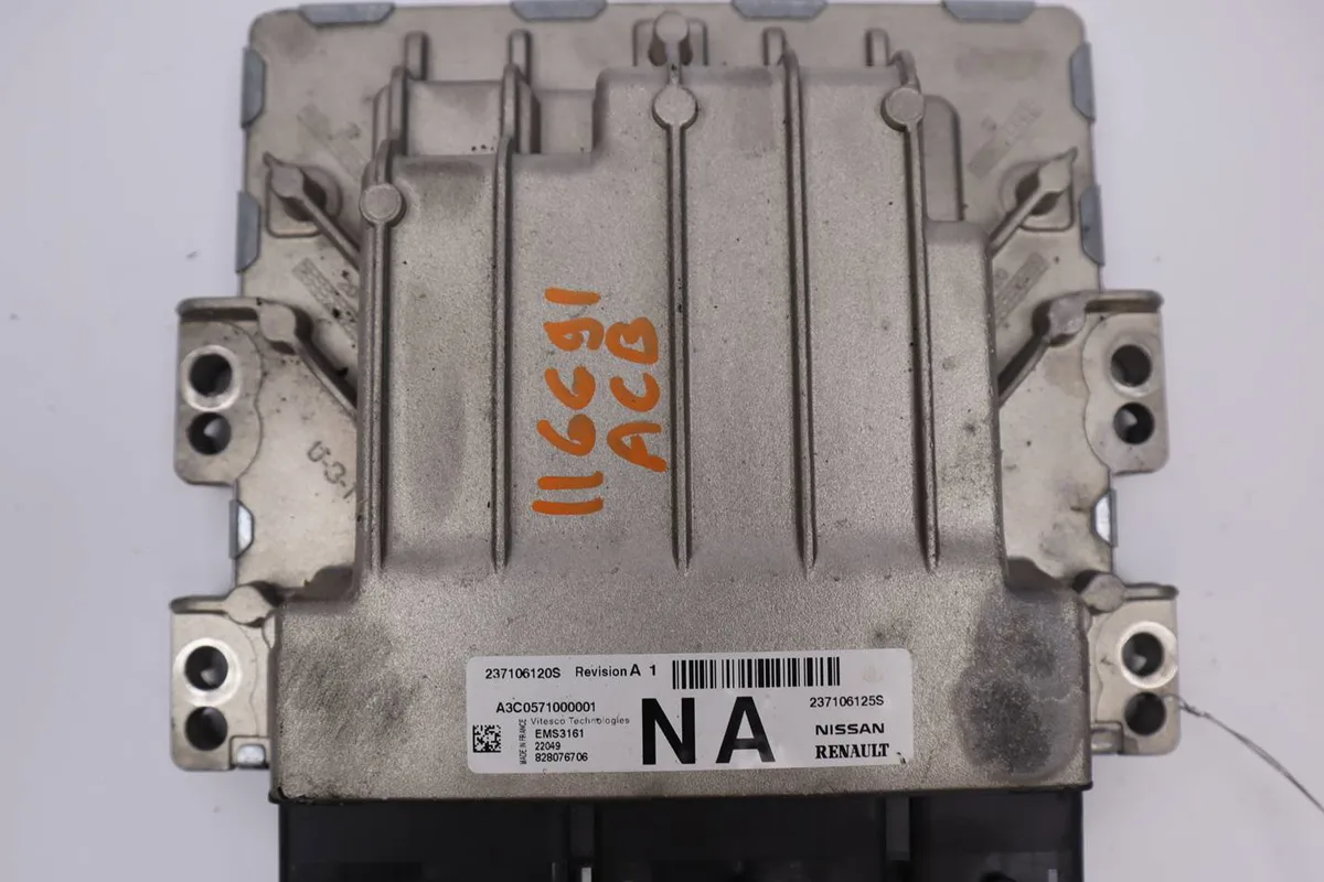 Calculateur moteur Dacia JOGGER 1.0 tce 110 (rkmd) (2022) occasion