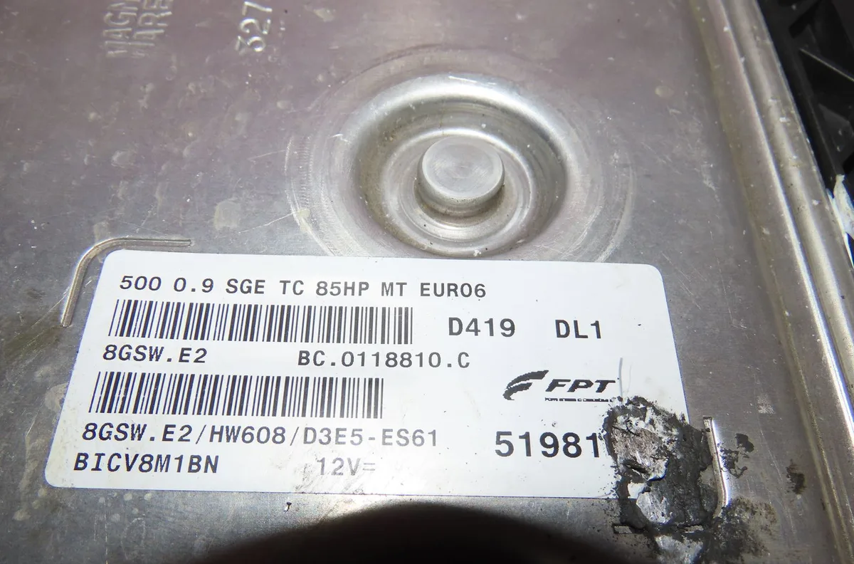 Calculateur moteur Fiat 500 (312_) 0.9 (312axg1a, 312.axg11) (2010) occasion
