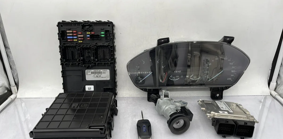 Calculateur moteur FORD FIESTA 7 PHASE 1 occasion