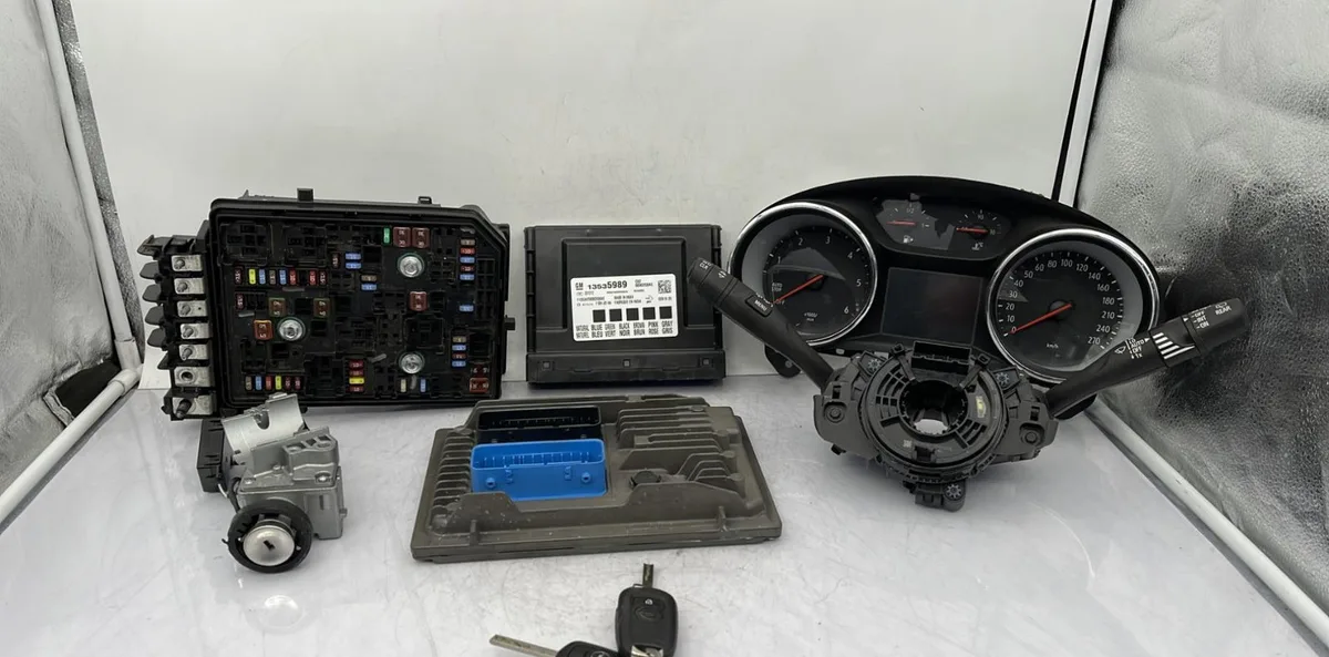 Calculateur moteur OPEL ASTRA K PHASE 2 occasion