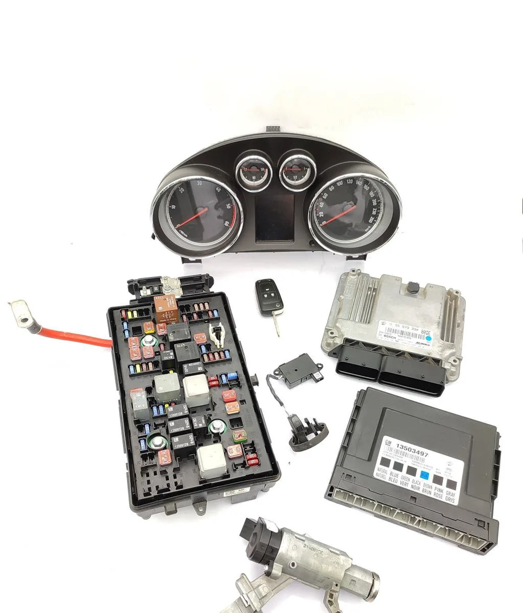 Calculateur moteur OPEL INSIGNIA 1 PHASE 1 occasion