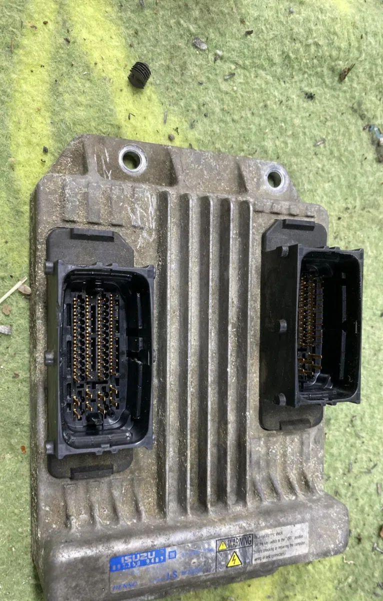 Calculateur moteur OPEL MERIVA A PHASE 1 occasion — photo 2
