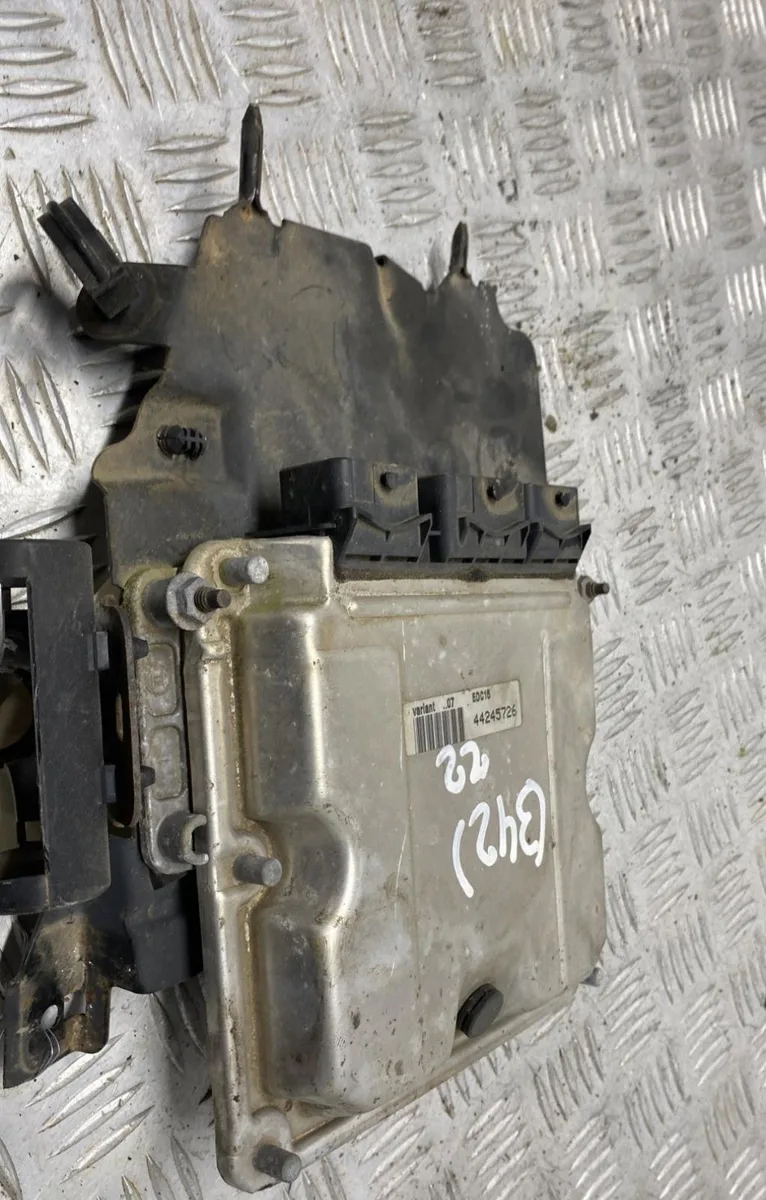 Calculateur moteur PEUGEOT 206 PHASE 2 BREAK occasion