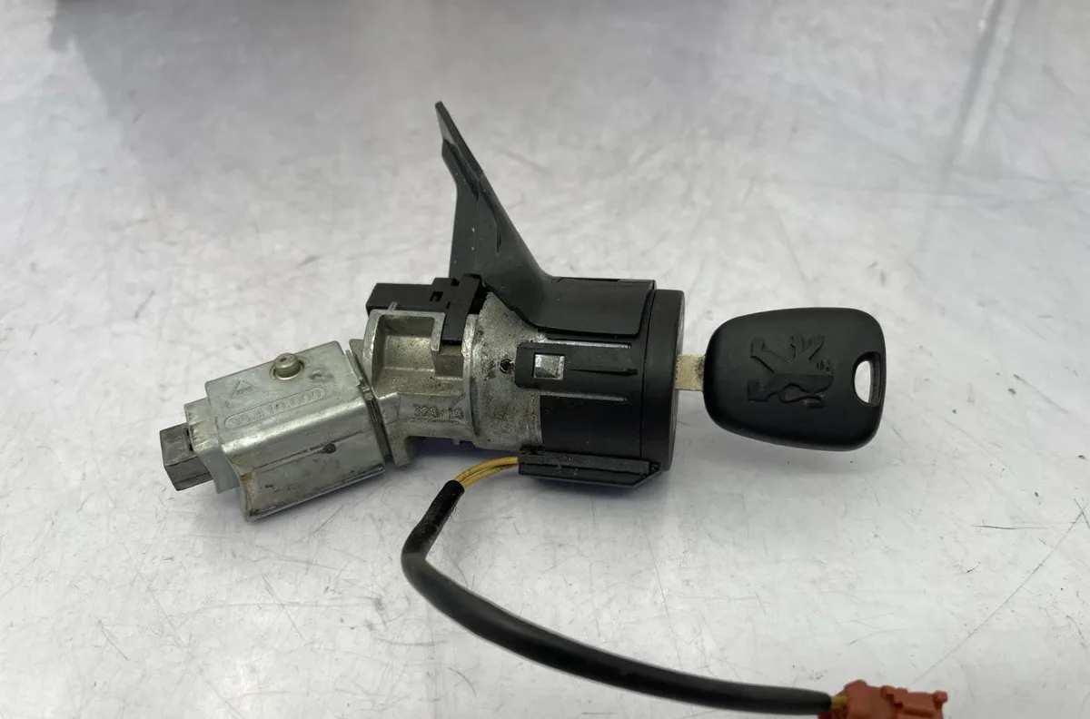 Calculateur moteur PEUGEOT 207 PHASE 2 occasion