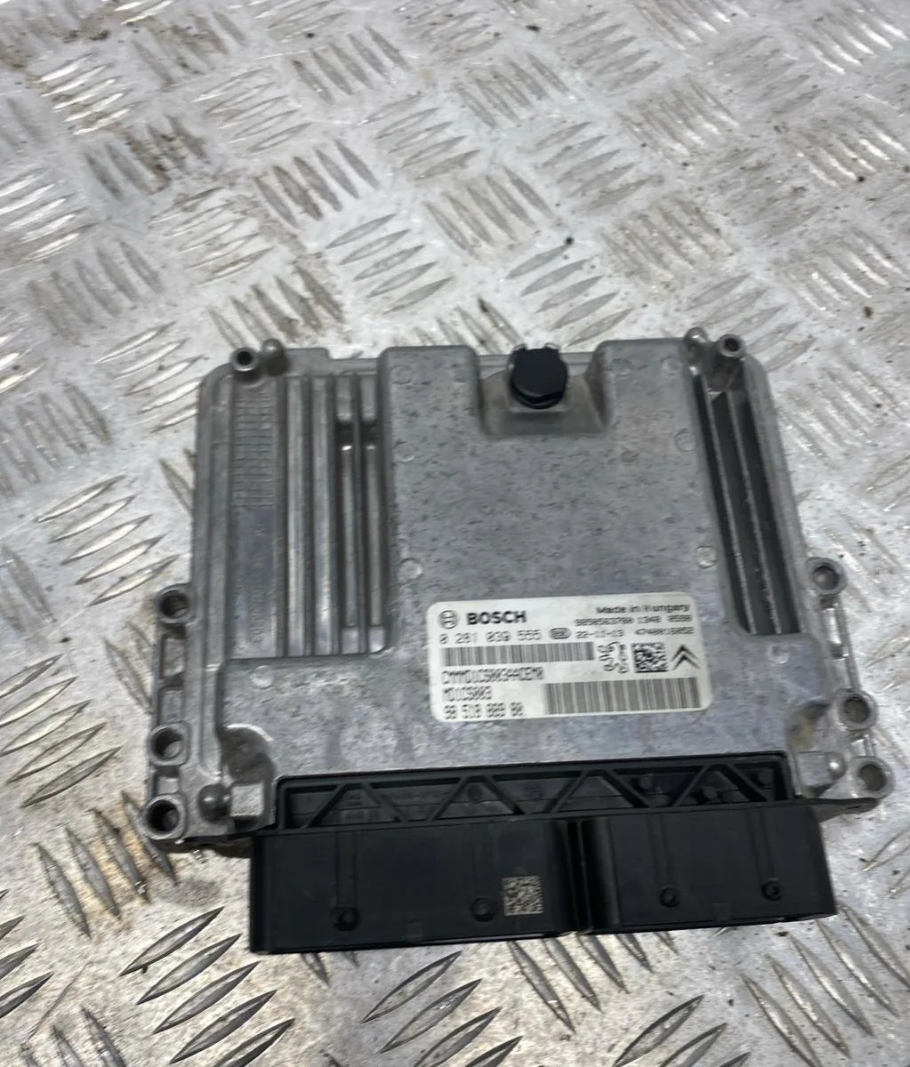 Calculateur moteur PEUGEOT 208 2 PHASE 1 occasion