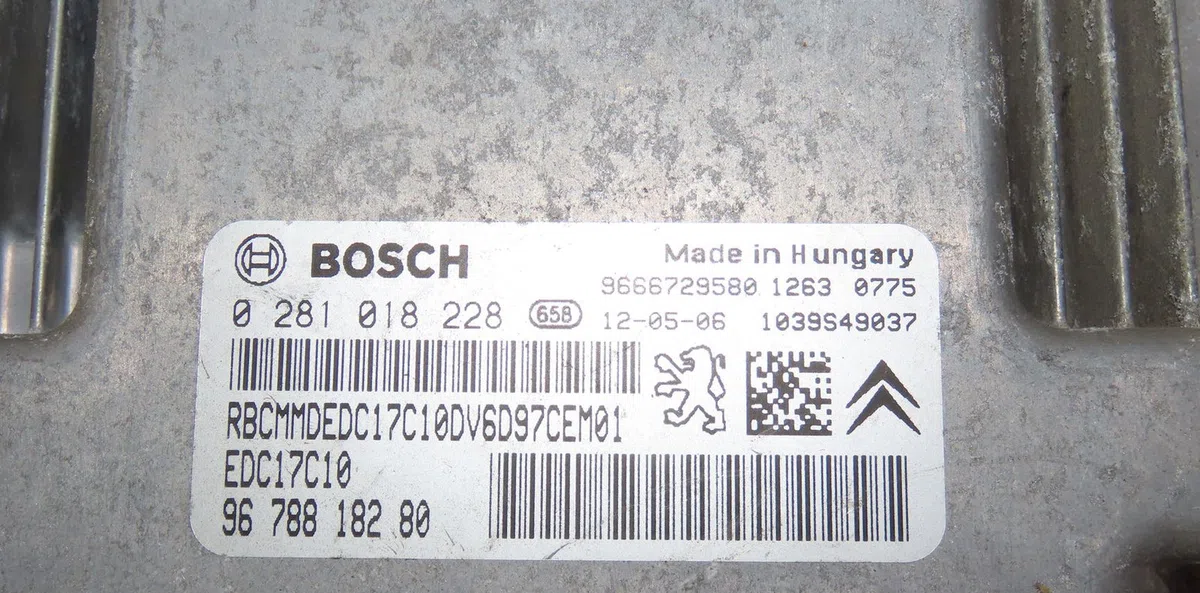 Calculateur moteur Peugeot 208 I (CA_, CC_) 1.6 hdi (2012) 5 portes occasion — photo 2