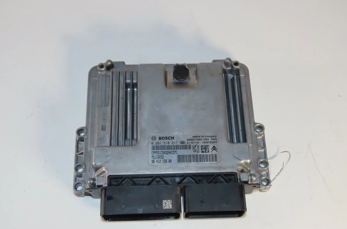 Calculateur moteur Peugeot 208 II (UB_, UP_, UW_, UJ_) 1.2 puretech 100 (2019) 5 portes occasion