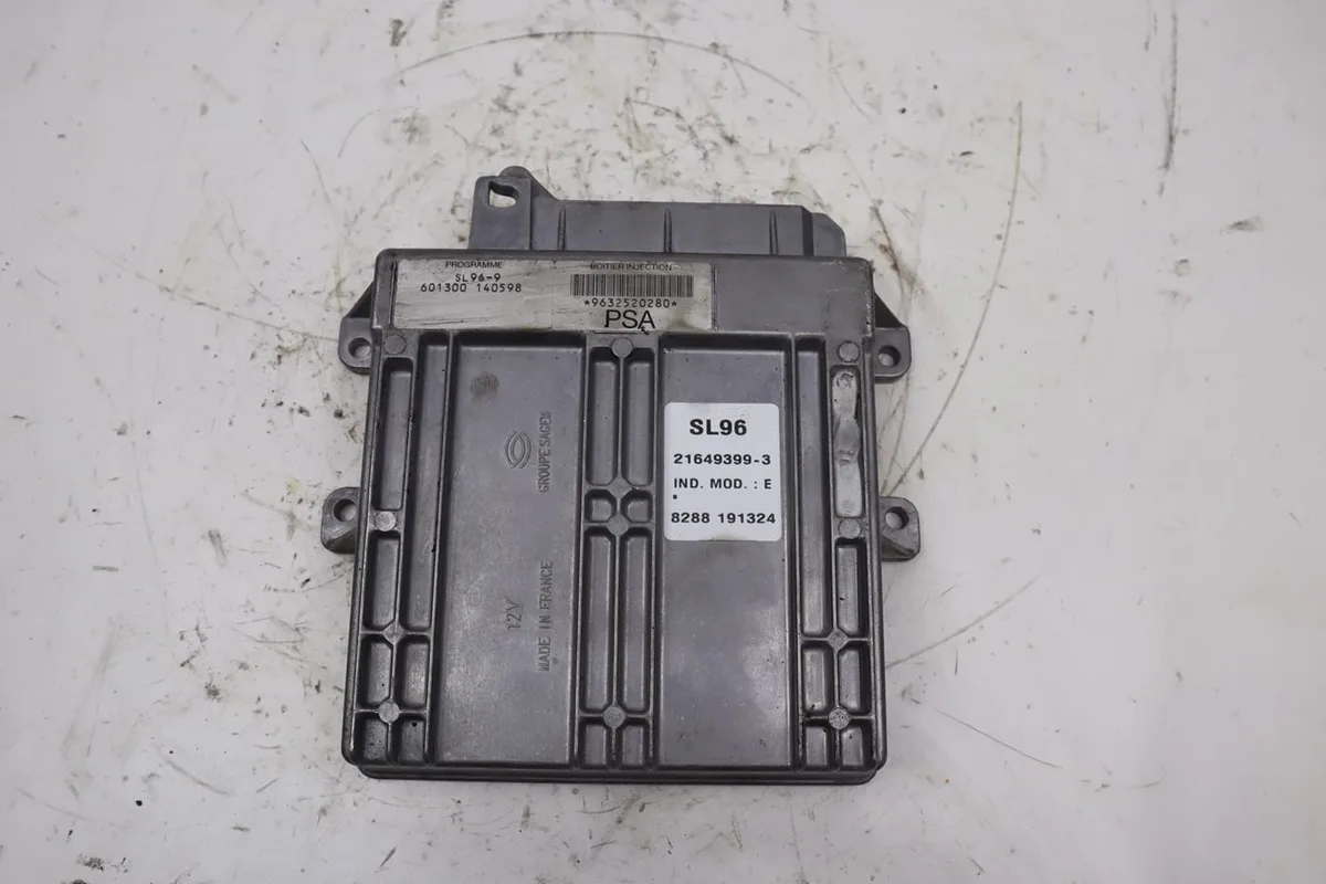 Calculateur moteur Peugeot 306 3-5 portes (7A, 7C, N3, N5) 1.4 (1993-2001) 5 portes occasion