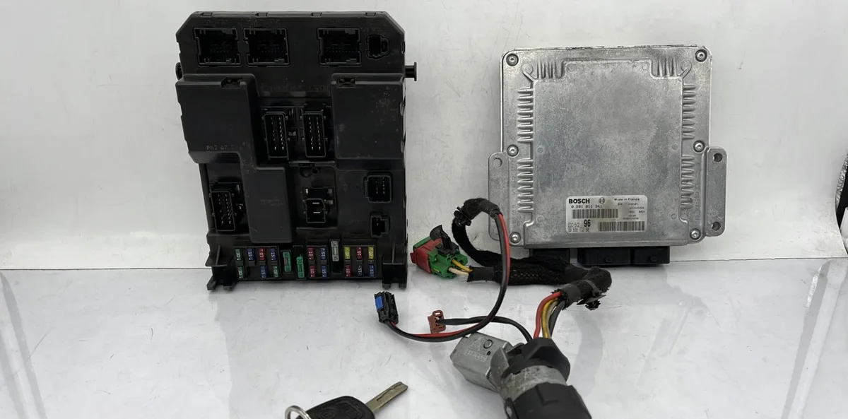 Calculateur moteur PEUGEOT 307 PHASE 1 BREAK occasion