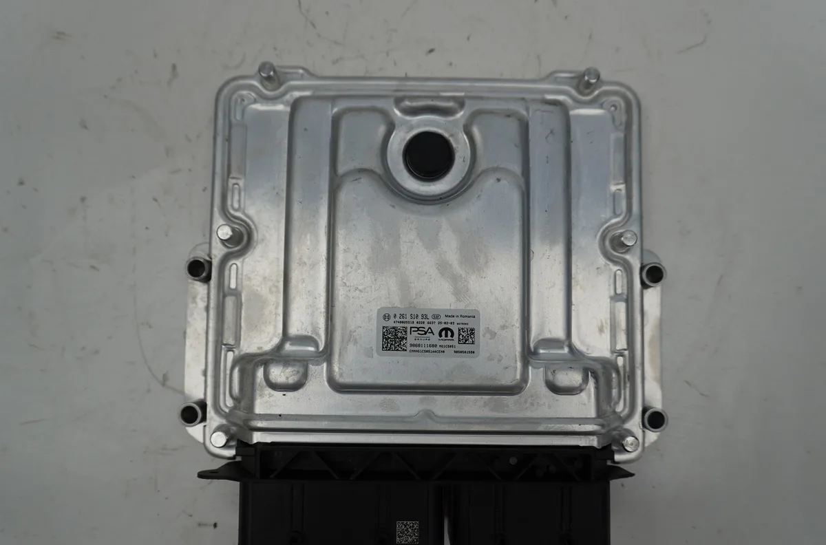 Calculateur moteur Peugeot 308 SW III (FC_, FJ_, FR_, F4_) Puretech 136 (frhpyc) (2023) occasion