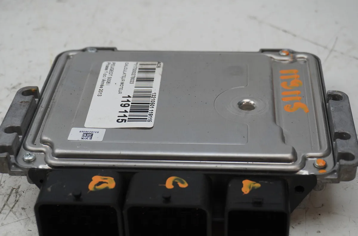 Calculateur moteur Peugeot 5008 (0U_, 0E_) 1.6 16v (2009-2017) occasion
