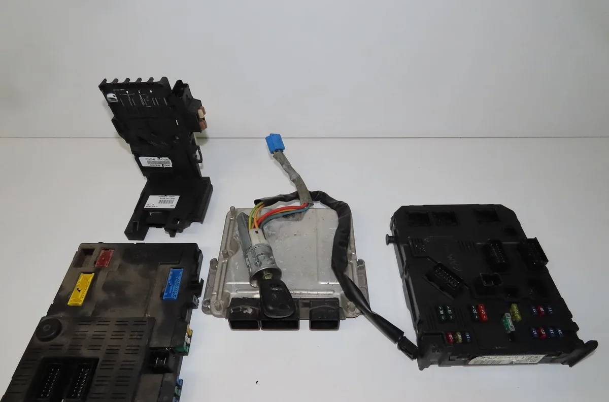 Calculateur moteur Peugeot 5008 (0U_, 0E_) 1.6 hdi (2010-2017) occasion