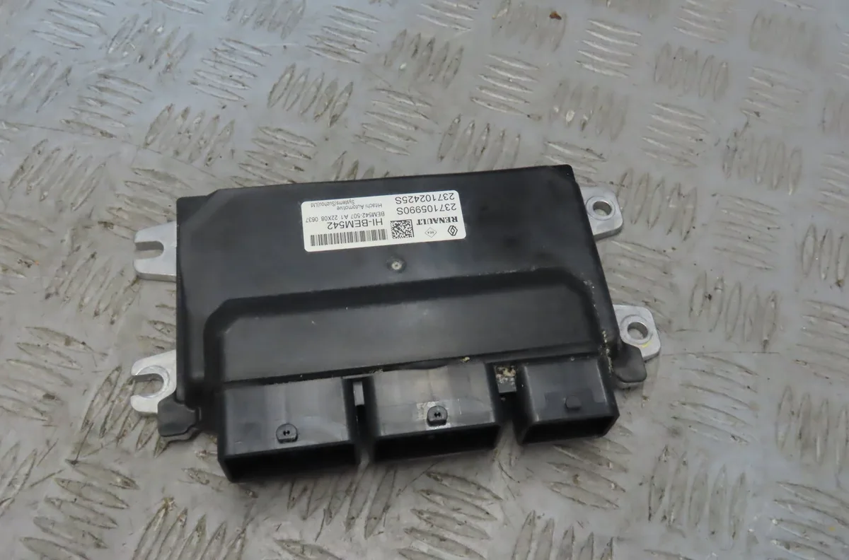 Calculateur moteur RENAULT ARKANA 2023 occasion