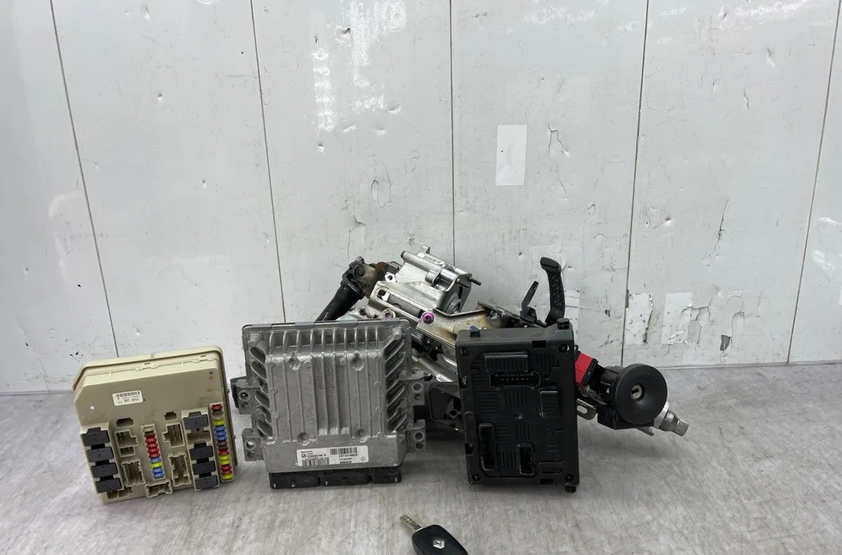 Calculateur moteur RENAULT CLIO 3 PHASE 2 occasion