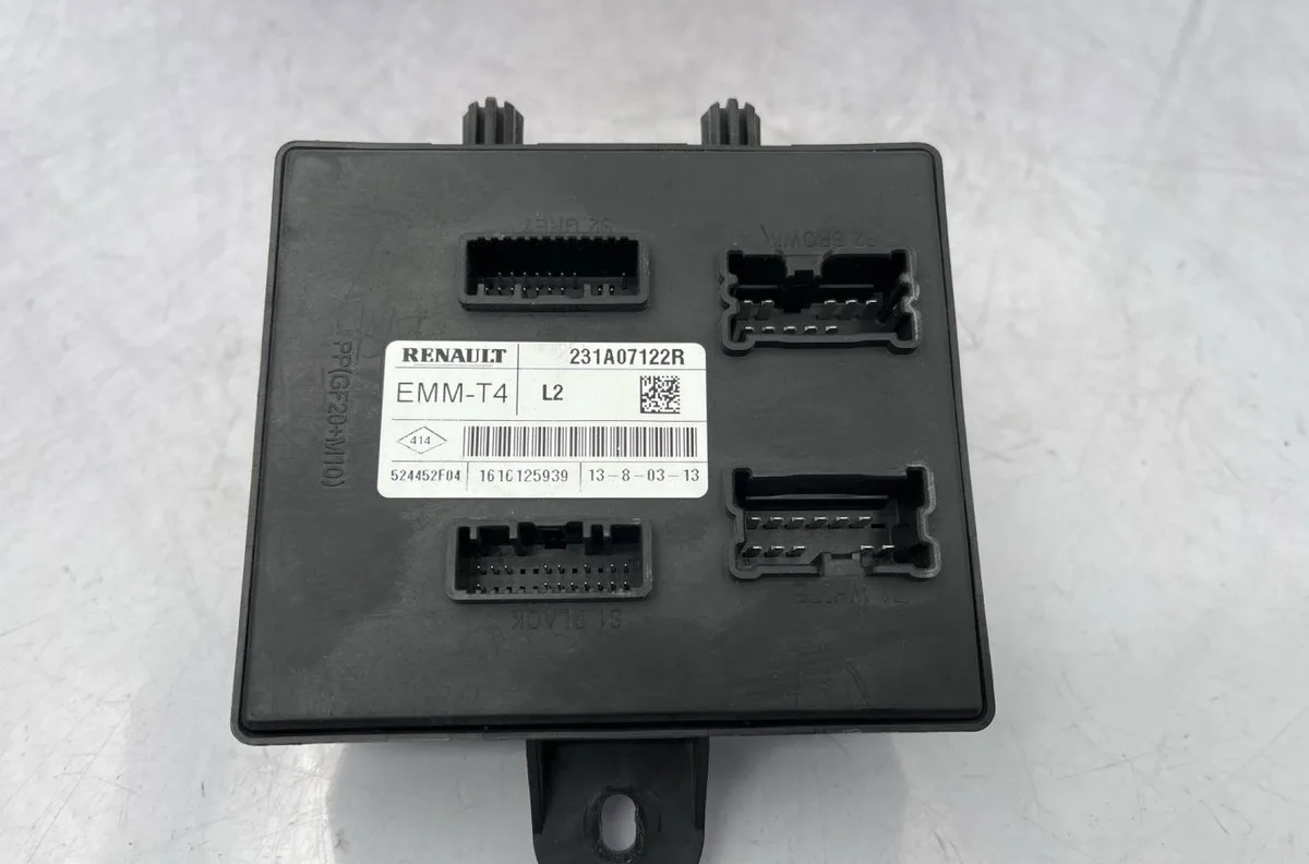 Calculateur moteur RENAULT CLIO 4 PHASE 1 BREAK occasion