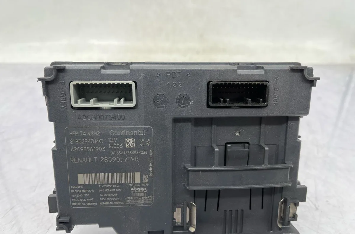 Calculateur moteur RENAULT CLIO 4 PHASE 1 BREAK occasion