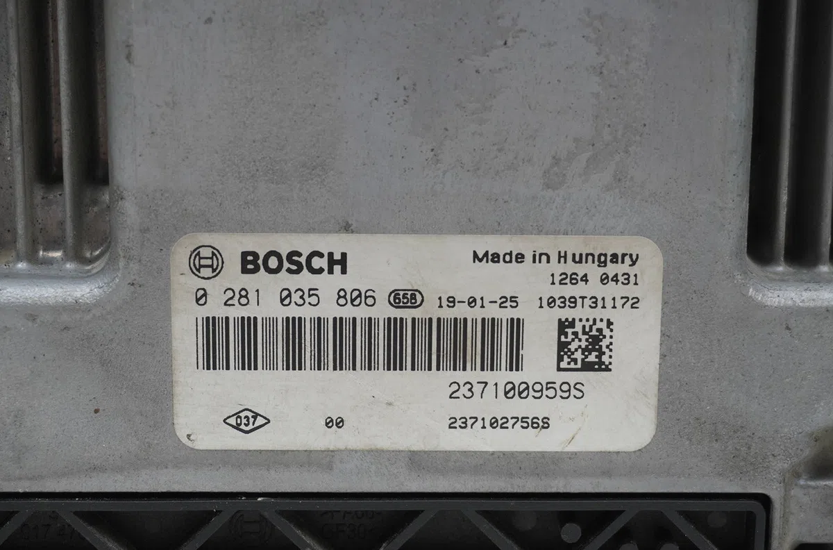 Calculateur moteur Renault CLIO IV (BH_) 1.5 dci 90 (2012) 5 portes occasion — photo 3