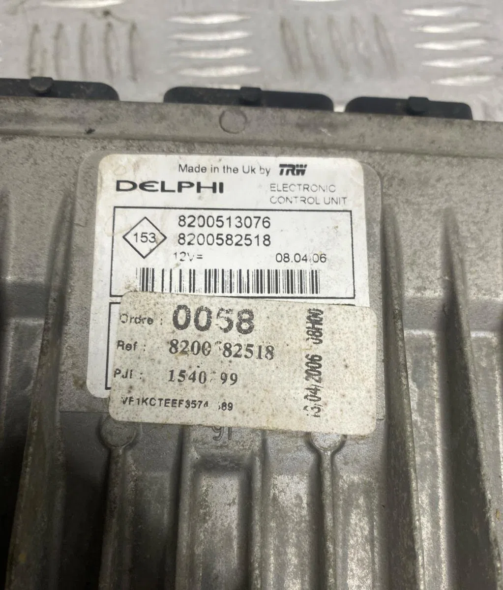 Calculateur moteur RENAULT KANGOO 1 PHASE 2 occasion — photo 4