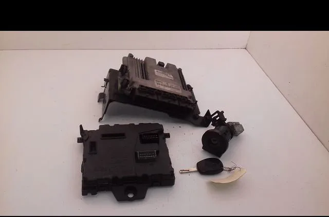 Calculateur moteur Renault KANGOO Express (FW0-1_) 1.5 dci 75 (fw07, fw10, fw04) (2010) 4 portes occasion