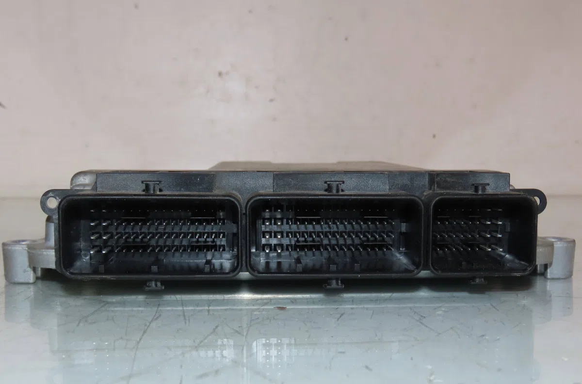 Calculateur moteur Renault KANGOO - GRAND KANGOO II (KW0-1_) 1.5 dci 90 (kw05, kw08, kw0g, kw11) (2008) occasion — photo 2