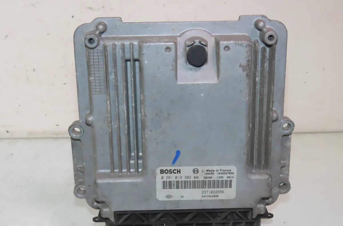 Calculateur moteur RENAULT MASTER occasion