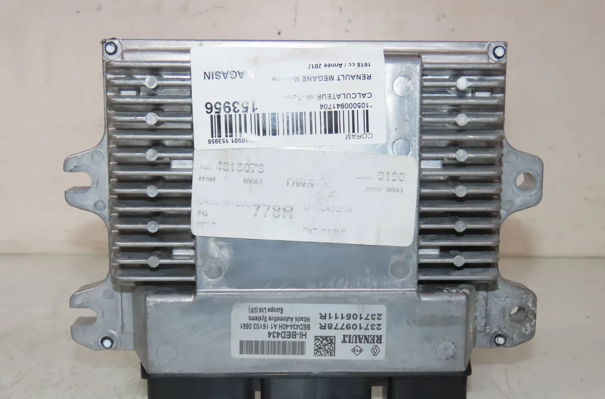Calculateur moteur Renault MEGANE IV 3-5 portes (B9A-M-N_) 1.6 tce 205 (b9mv) (2015) 5 portes occasion