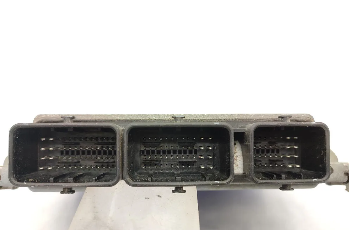 Calculateur moteur RENAULT MODUS PHASE 1 occasion